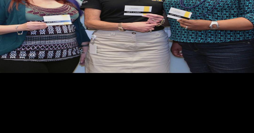 Henssler donates Cap & Gown for KSU graduating seniors Education