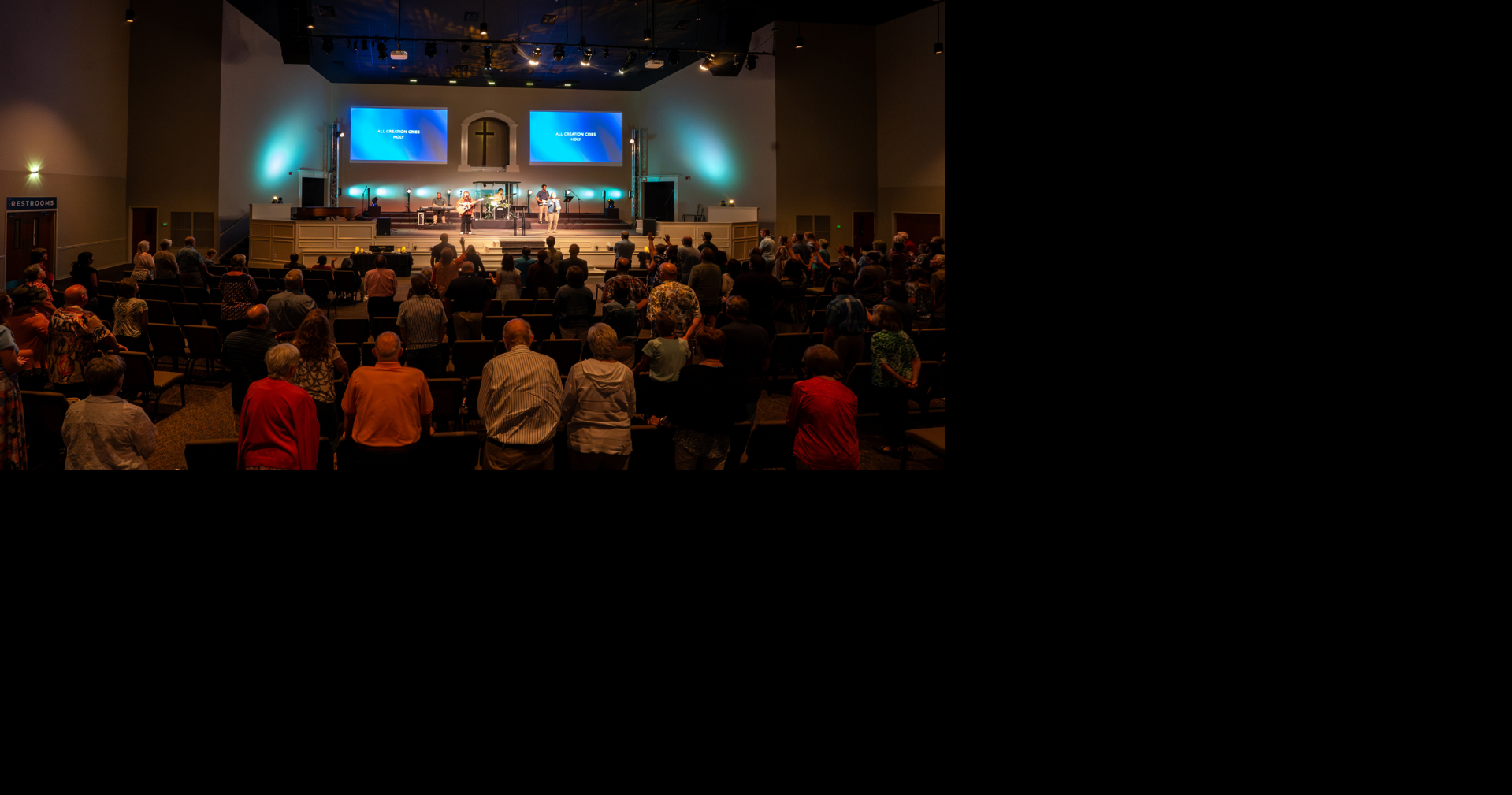Press Photos - Sunday Morning Worship