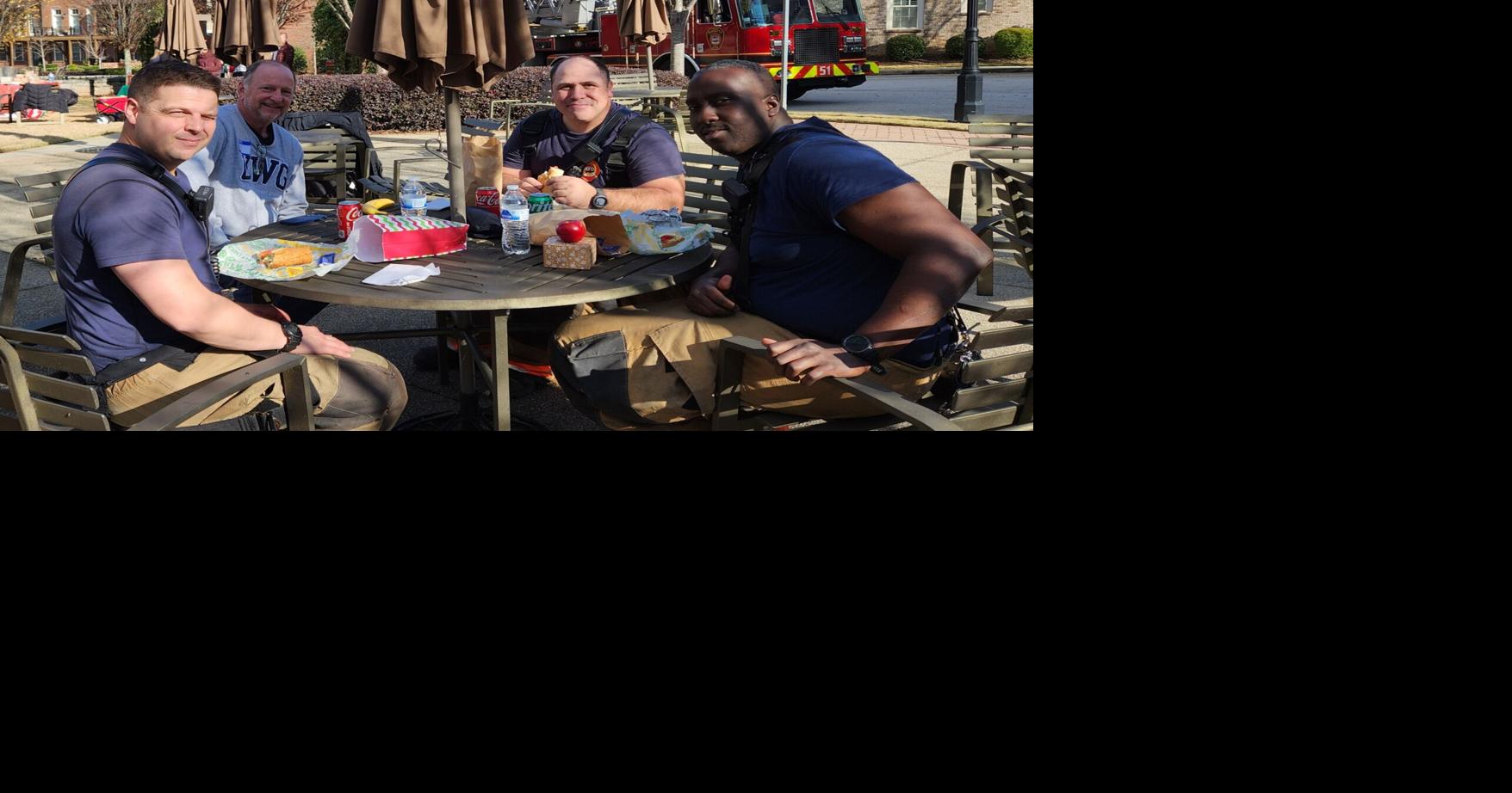 Marietta's Meeting Park neighborhood celebrates service workers Local