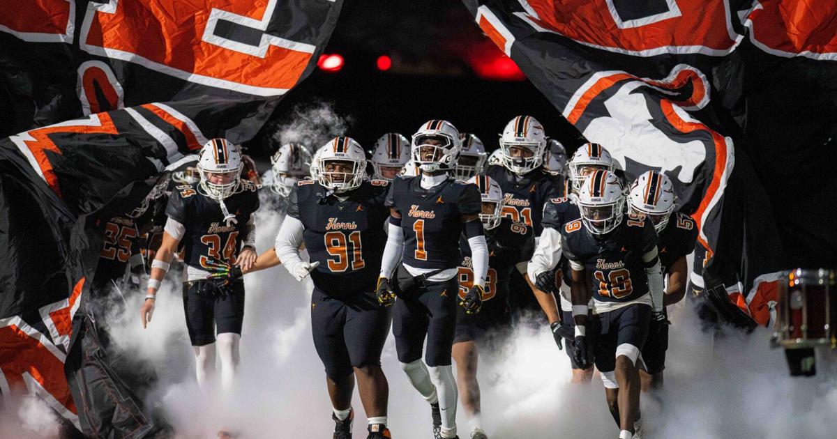 Playoff trio remains locked in during holiday week