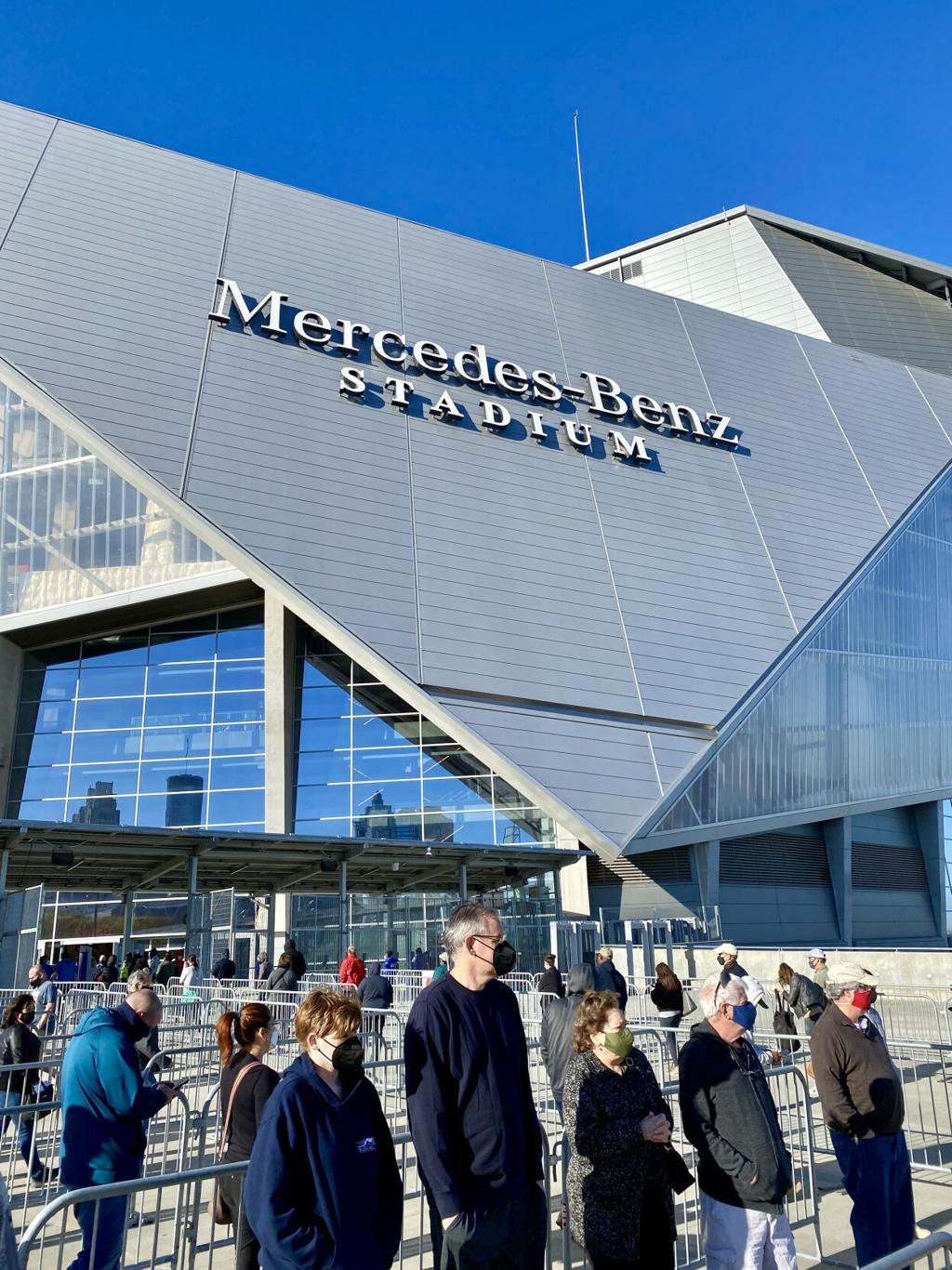 Fulton S Mercedes Benz Stadium Vaccine Site Sees Record But County Still Not Reaching All Populations Neighbornewsonline Com Suburban Atlanta S Local News Source Mdjonline Com