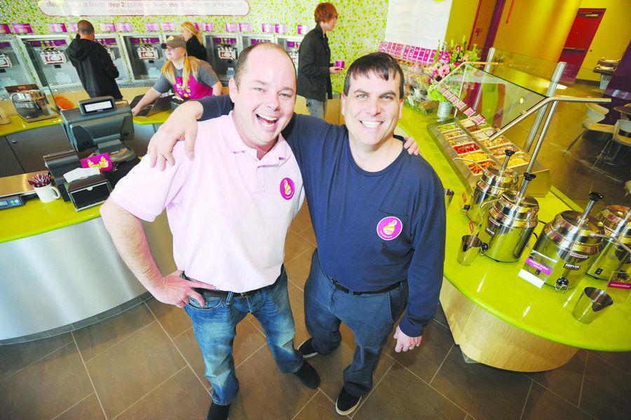 With A Cherry On Top Frozen Yogurt Shop Allows Customers To Pick Flavor Toppings Cobb Business Mdjonline Com Aclik gibi degildir, cunku doymaniz pek mumkun degildir. marietta daily journal