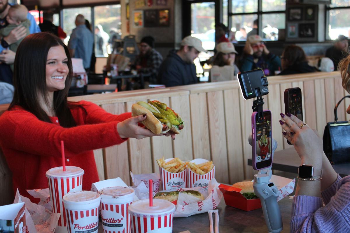 Portillo’s opens first Georgia location to massive crowds in Kennesaw ...