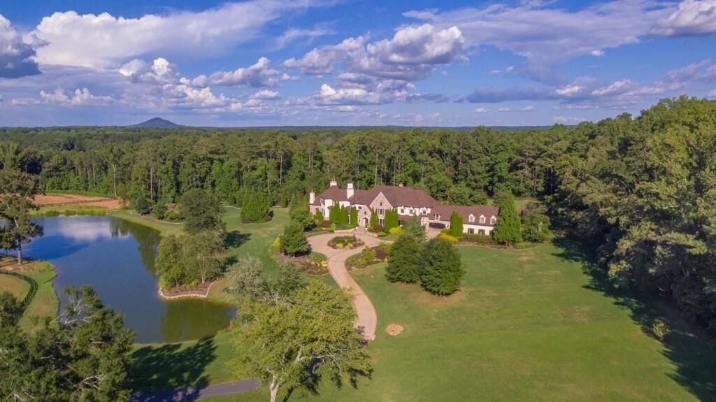 Dwayne 'The Rock' Johnson selling Powder Springs chateau News