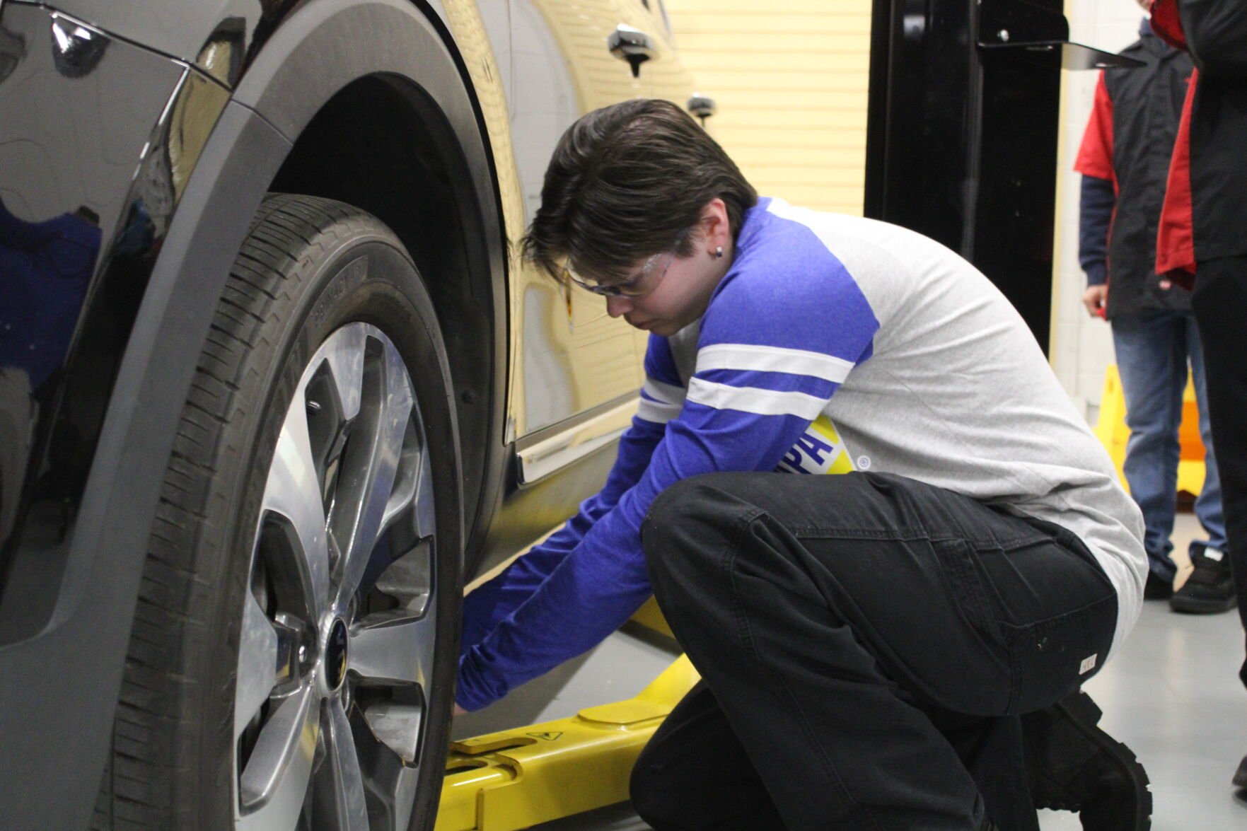mdjonline.com - Megan Jackson - NAPA gift drives hands-on learning for future auto technicians at CITA