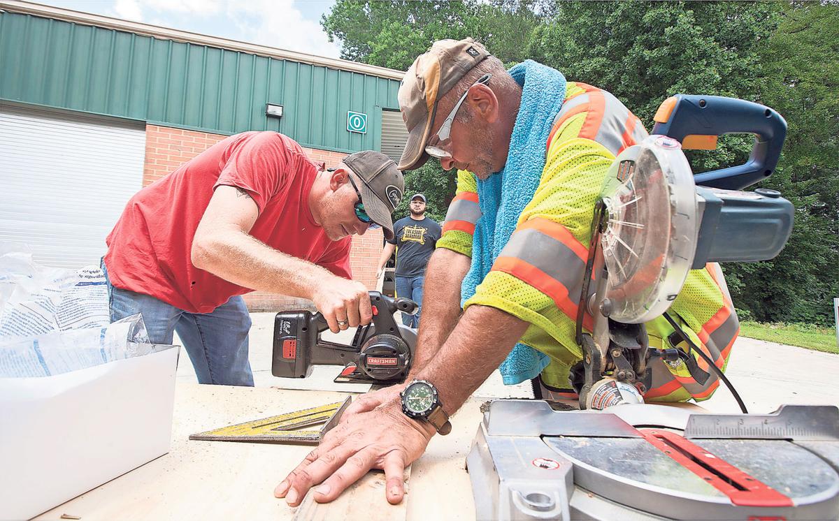 Kennesaw State Students Design And Build Chicken Coop For Campus