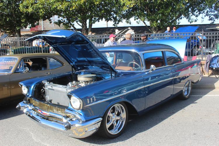 Acworth car show gets crowd's motors running News