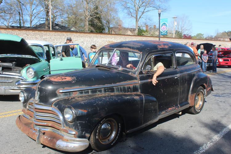 Acworth car show gets crowd's motors running News