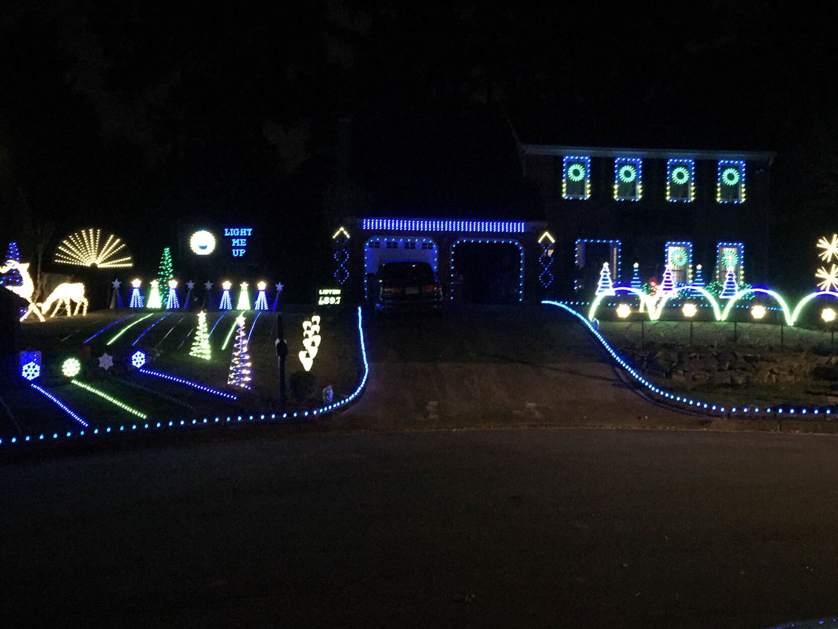 Where to see Christmas light spectaculars around north Fulton - Vimarsana News
