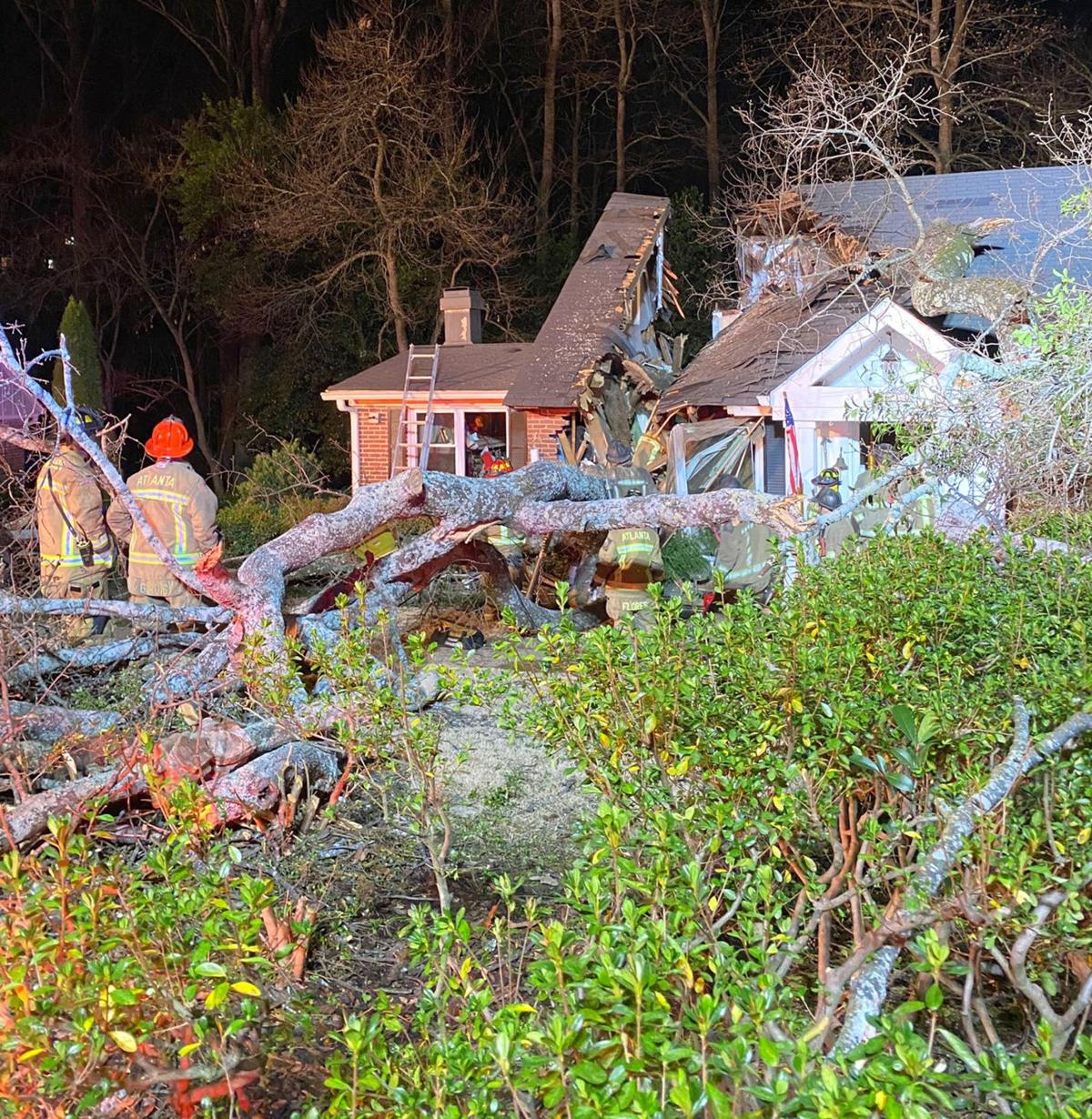 A Buckhead Woman Died When A Large Tree Fell On Her House News