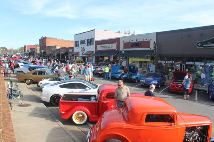 Acworth car show gets crowd's motors running News
