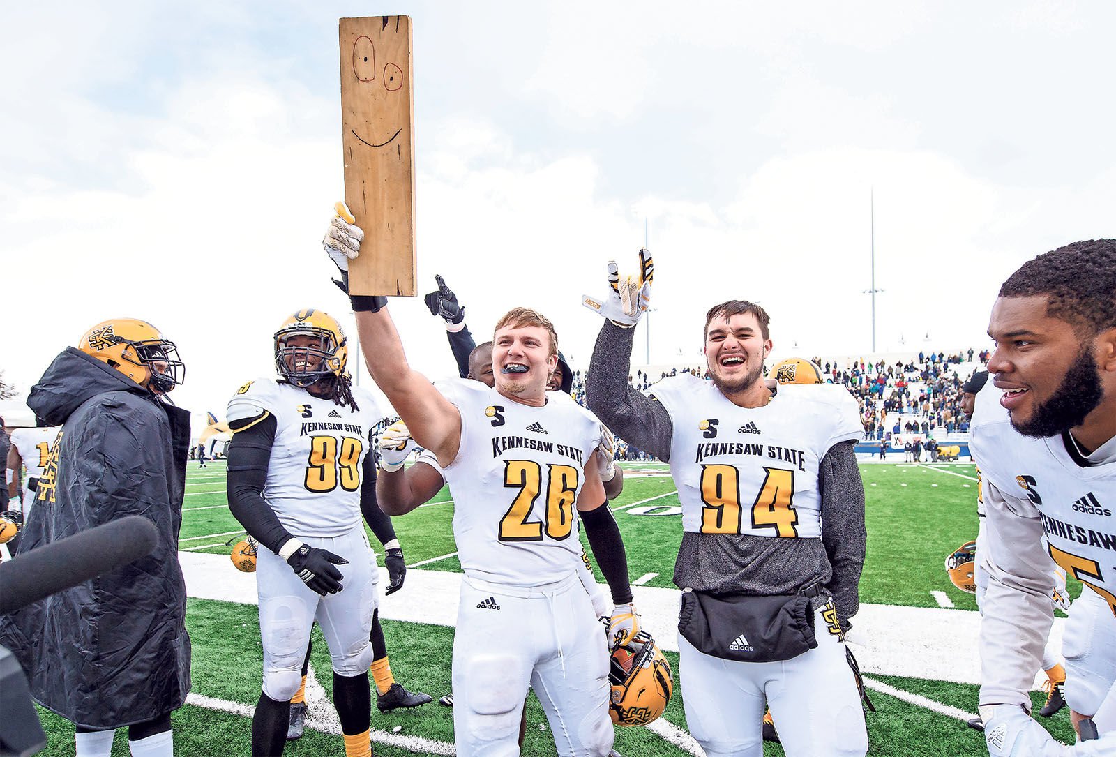 In Midst Of Historic Season, Kennesaw State Football Team Tries To Keep ...