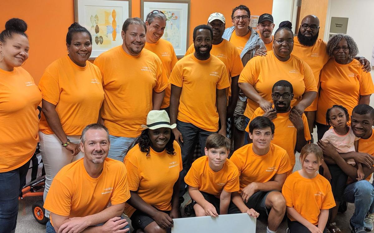 101619_MNS_full_Summer_Service_002 group at Meals On Wheels