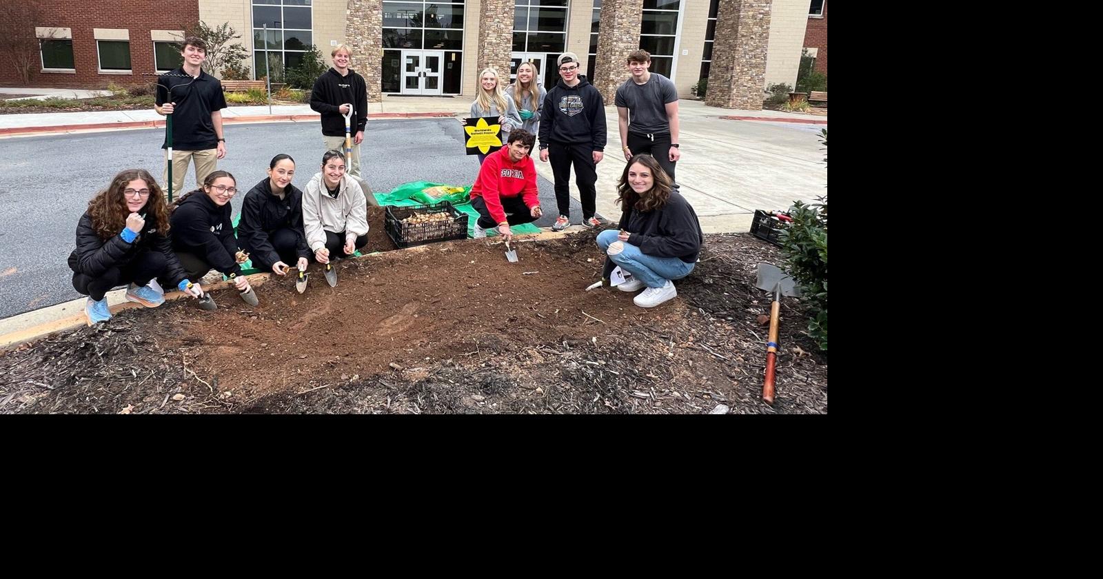 Walton High School Community Comes Together for The Daffodil Project