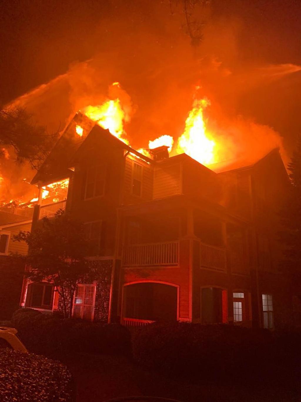 Milton Apartment Fire Leaves 40 Families Displaced North Fulton Neighbor Mdjonline Com