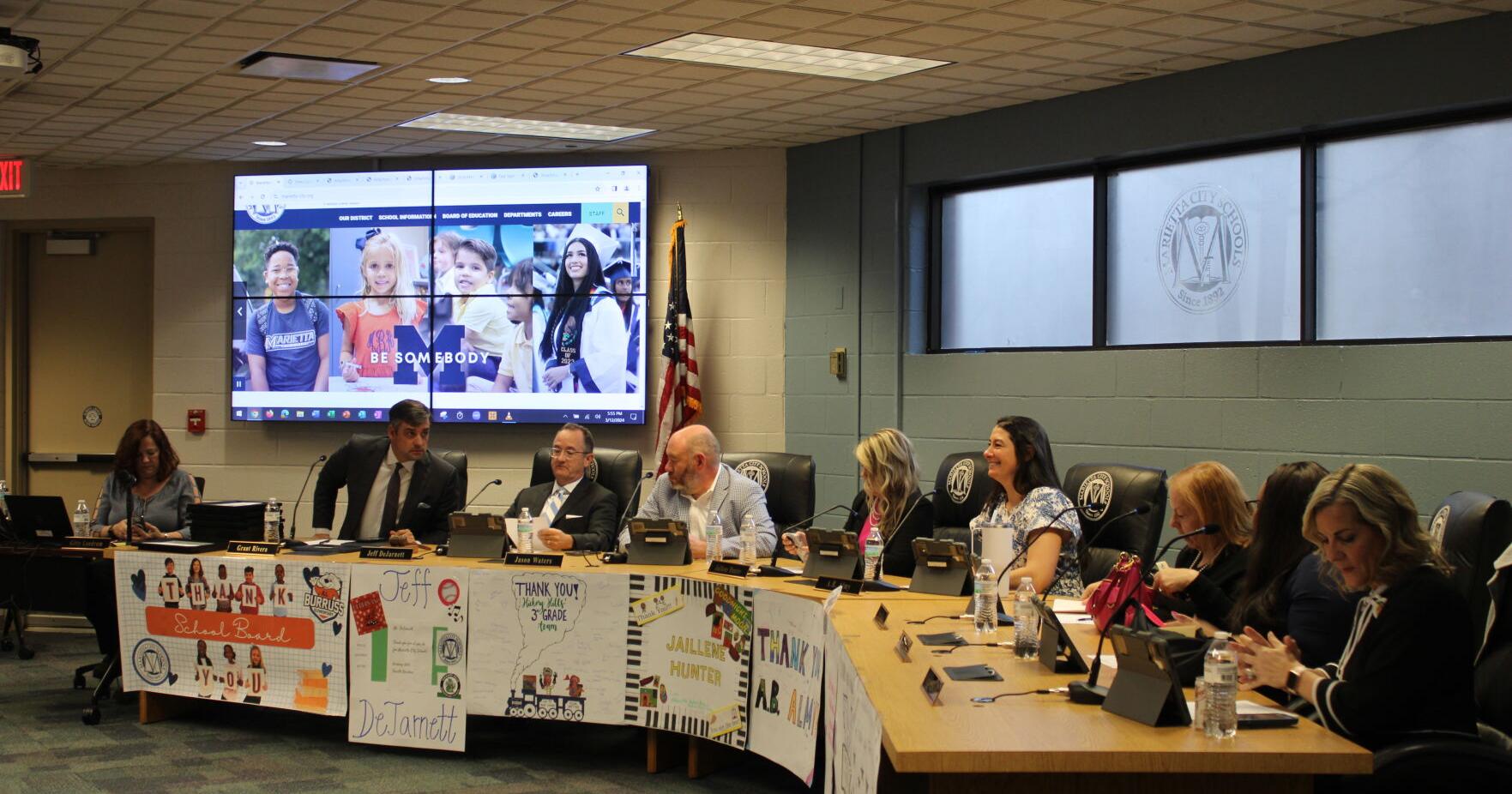 Marietta School Board to Hear Cell Phone Policy Proposal - Vimarsana News