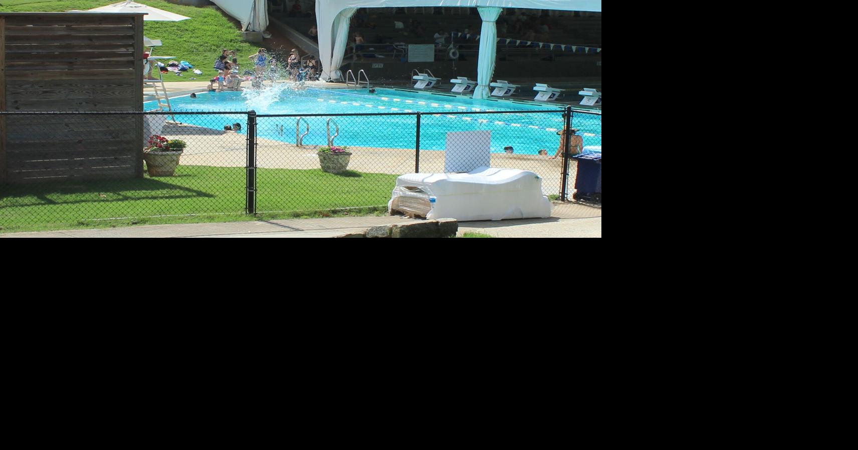 063021_MNS_Chastain_75_006 splash at Chastain Park pool Neighbor