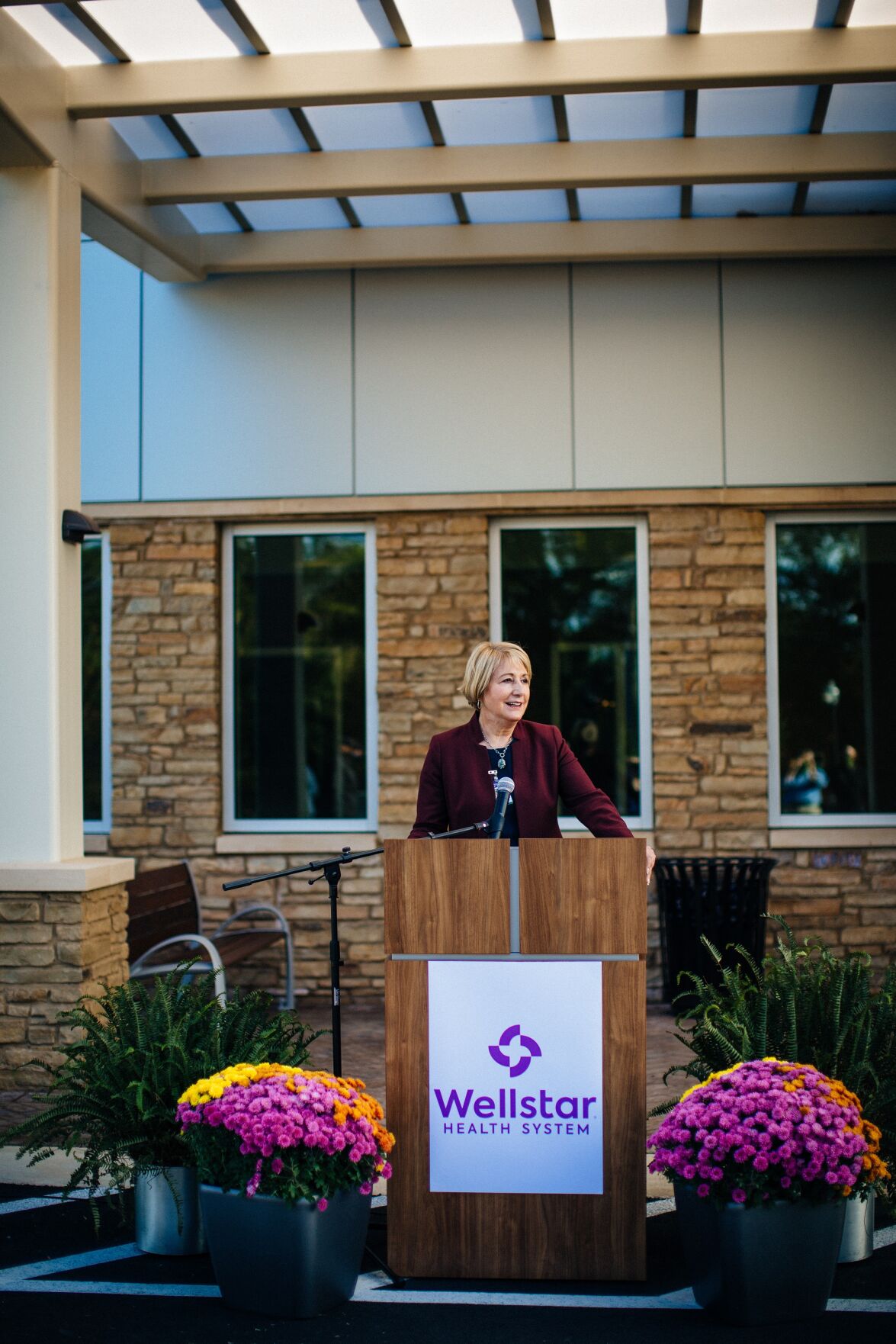112120_MDJ_Community_WellStar5_WellstarECCCRibbonCutting2.jpg