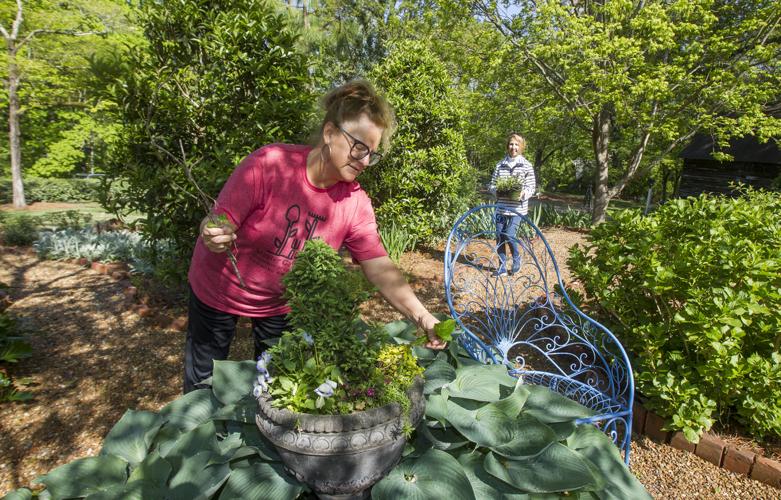 Gather advice, inspiration from Master Gardeners during tour in east