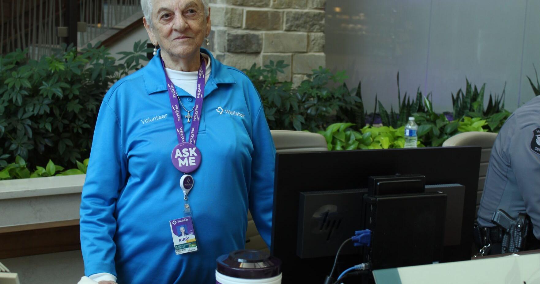 'She's an inspiration': 96-year-old volunteer says goodbye to Wellstar - Vimarsana News