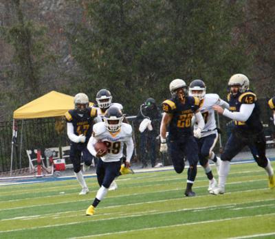 Reinhardt Football Team Edged By No 2 Marian In Naia Tournament