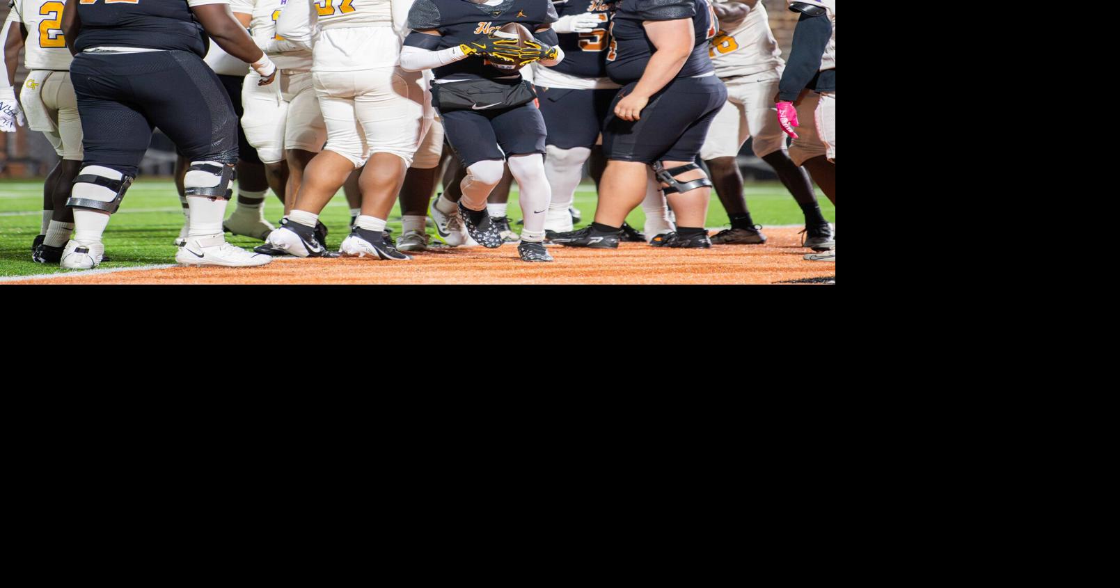 Kell keeps Hampton at bay in first round