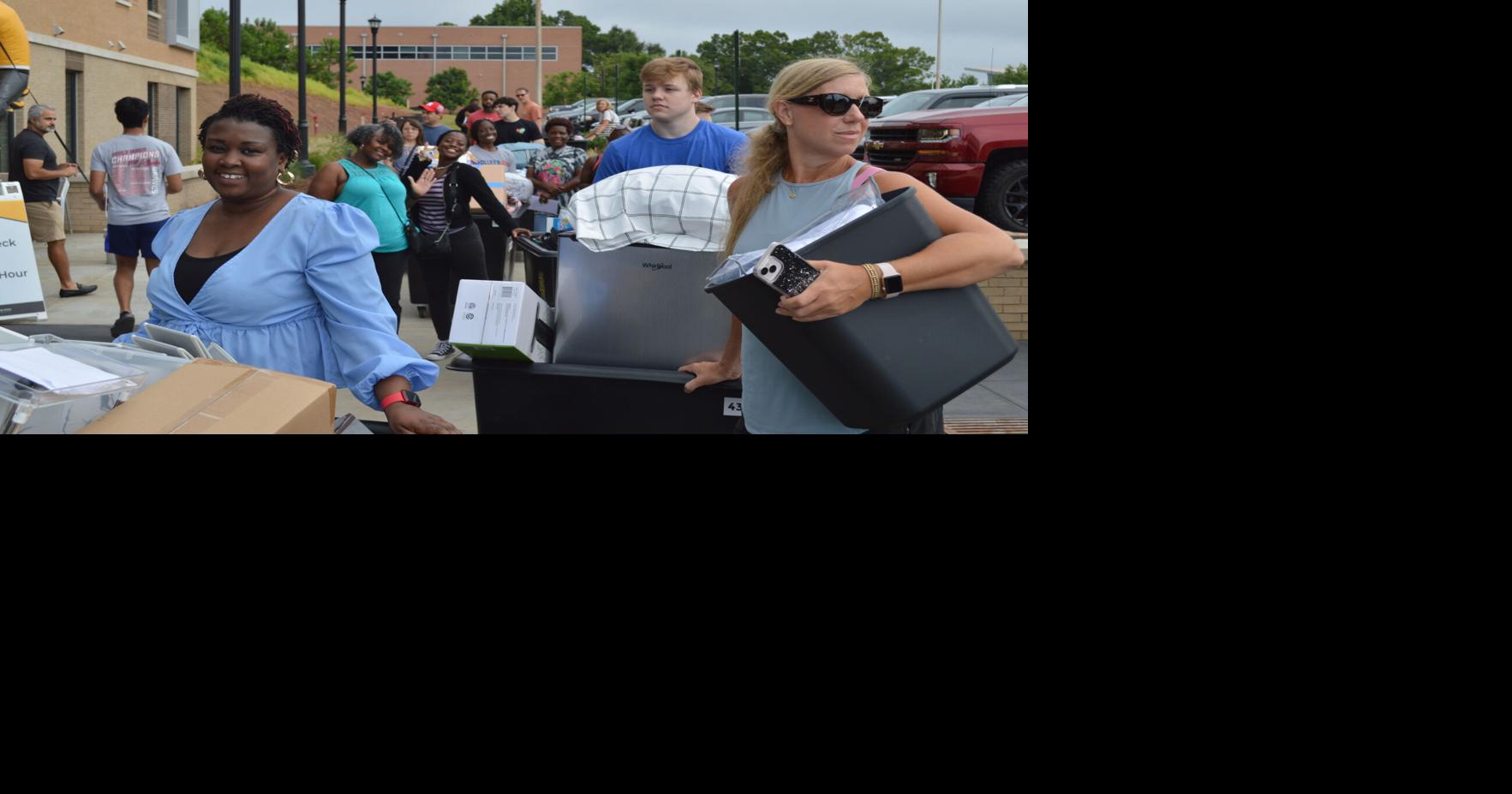 'I just can't wait' KSU movein day sees thousands of students arrive