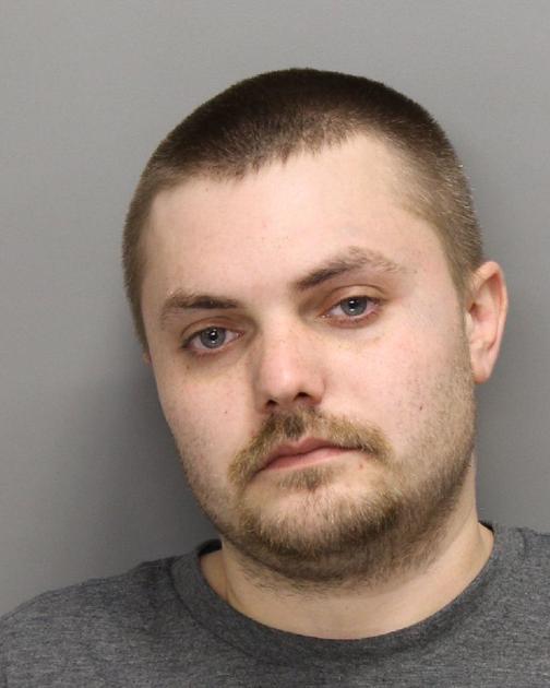 Police: man offered car help then absconded with cash in ...
