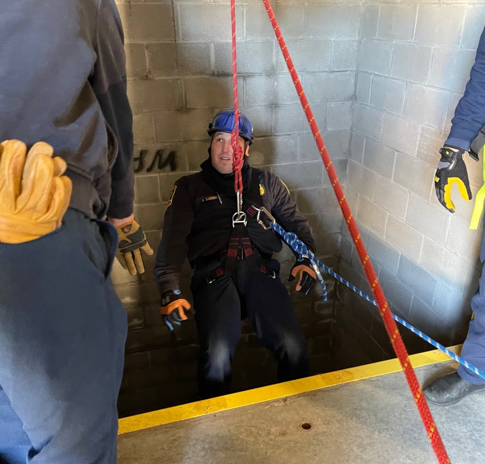 Cherokee County firefighters participate in rope training class - Vimarsana News