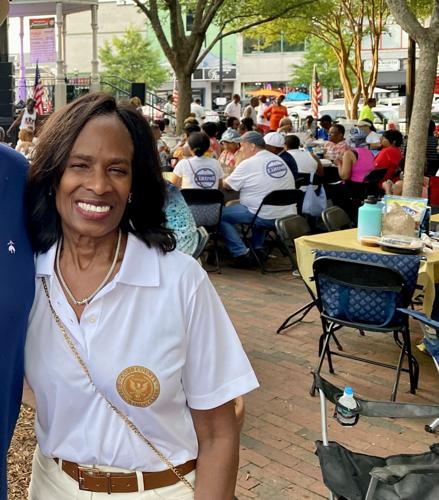 AROUND TOWN: #39 That #39 s just outrageous #39 : Cobb court clerk pocketing fees