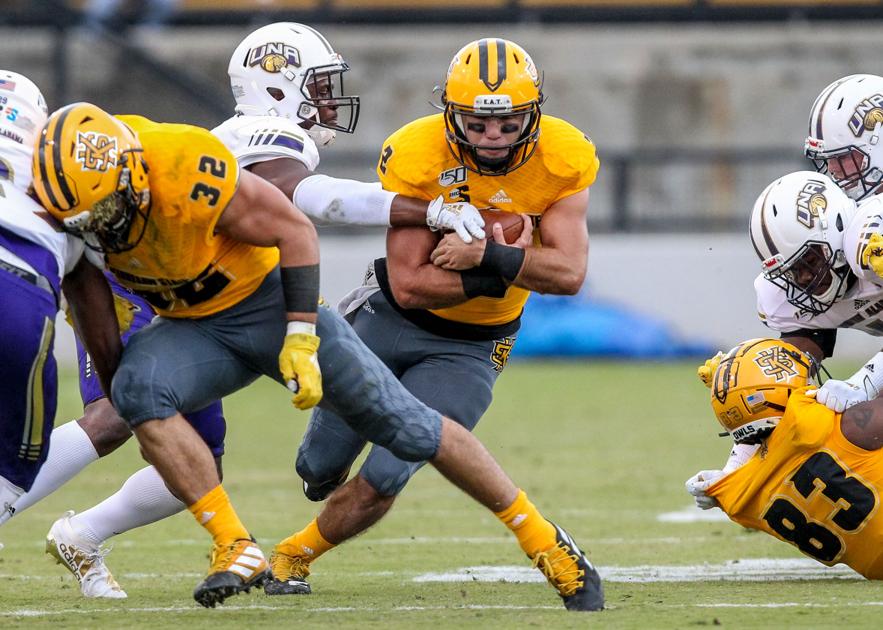 Kennesaw State quarterback David knows the end zone Cobb Football