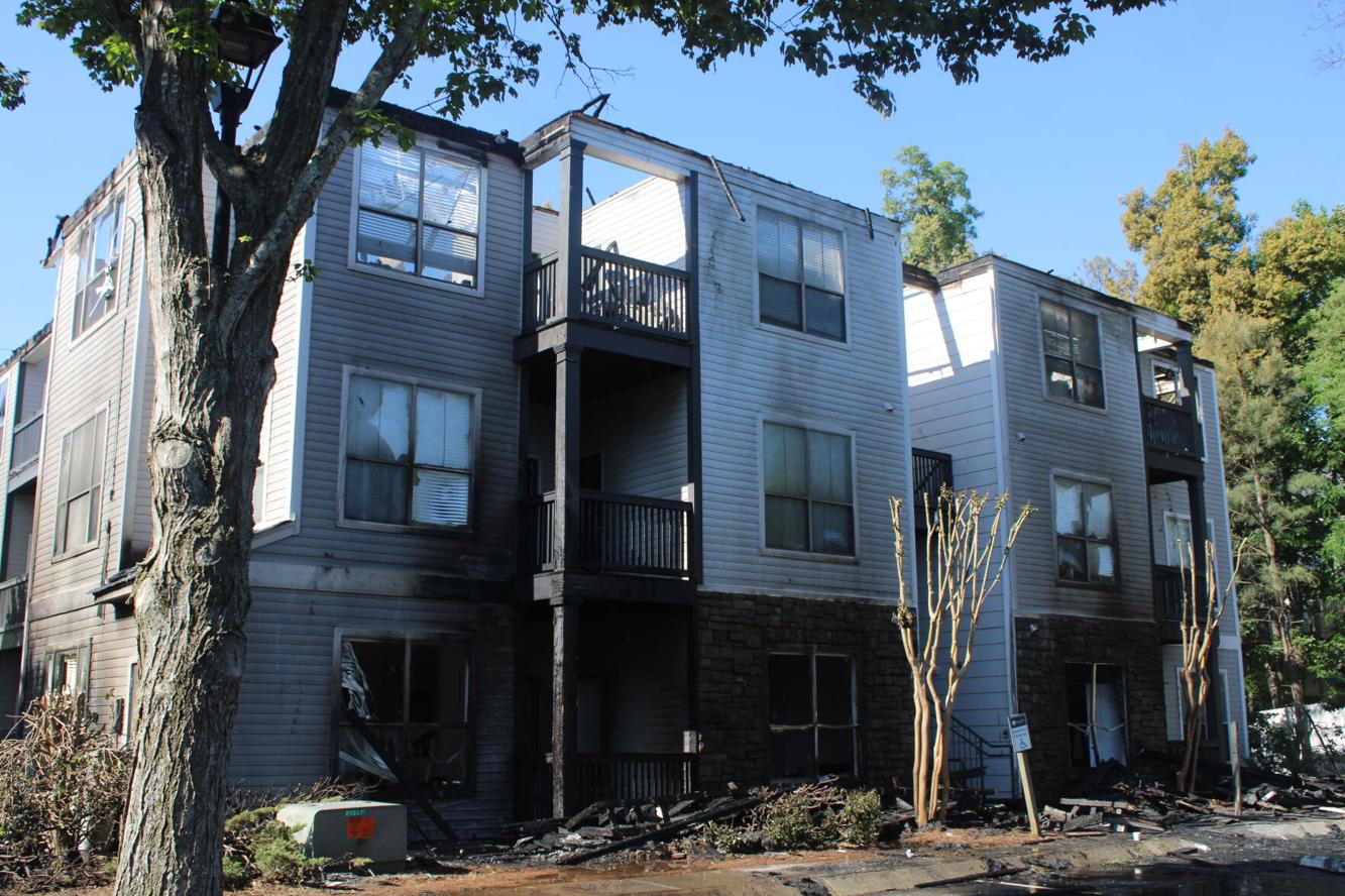 Early morning fire at Kennesaw apartment complex destroys building ...