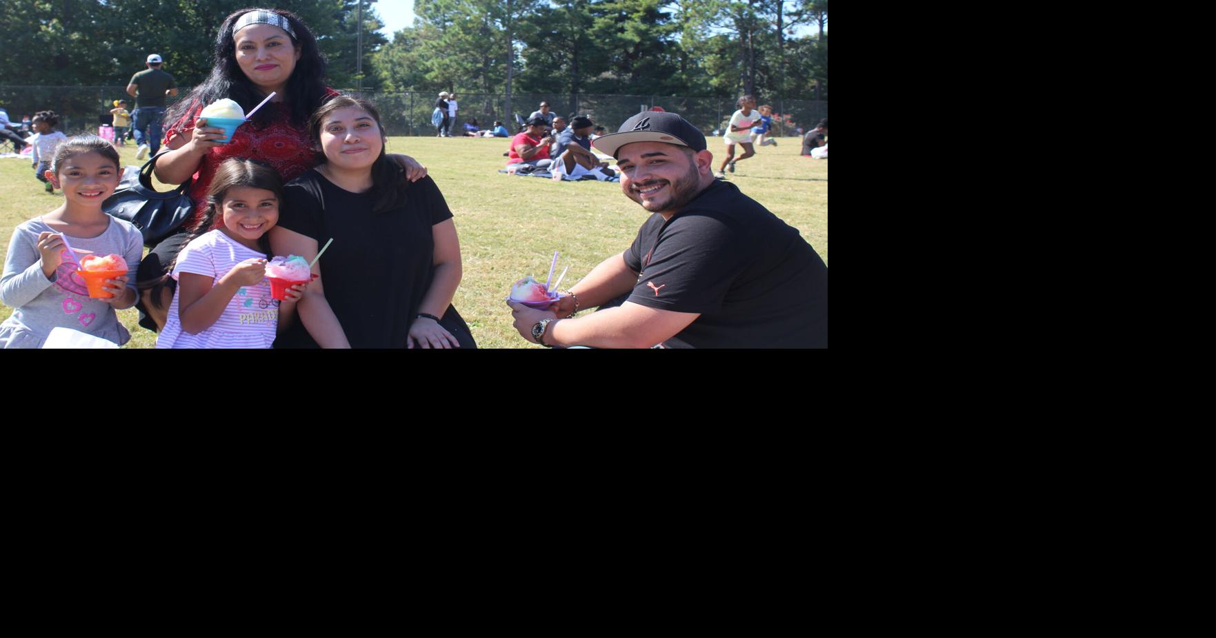 Students and parents gather for family picnic at Sawyer Road Elementary