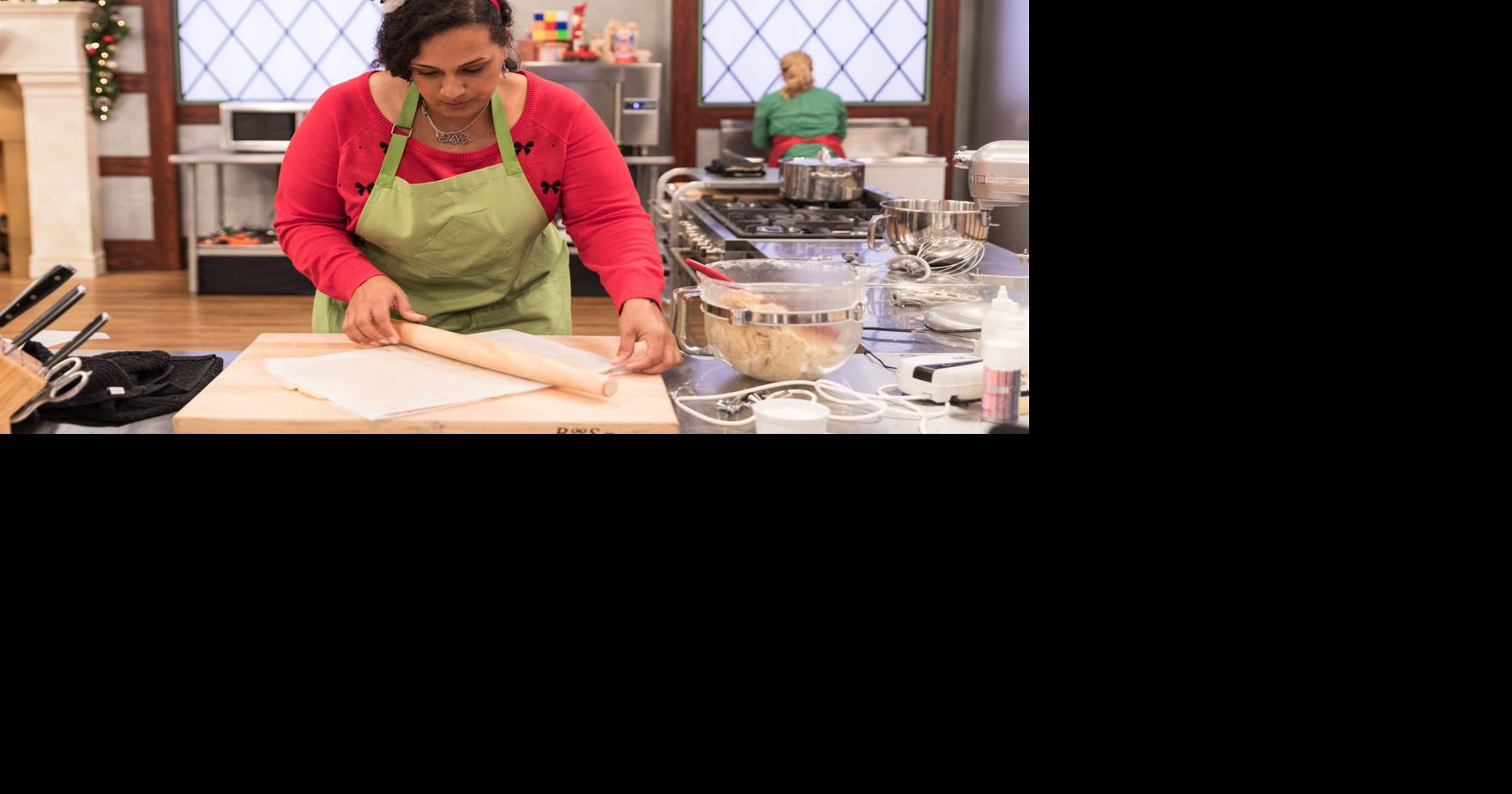 Nicole Silva Christmas Cookie Challenge | Neighbornewsonline.com | Suburban Atlanta's Local | Mdjonline.com