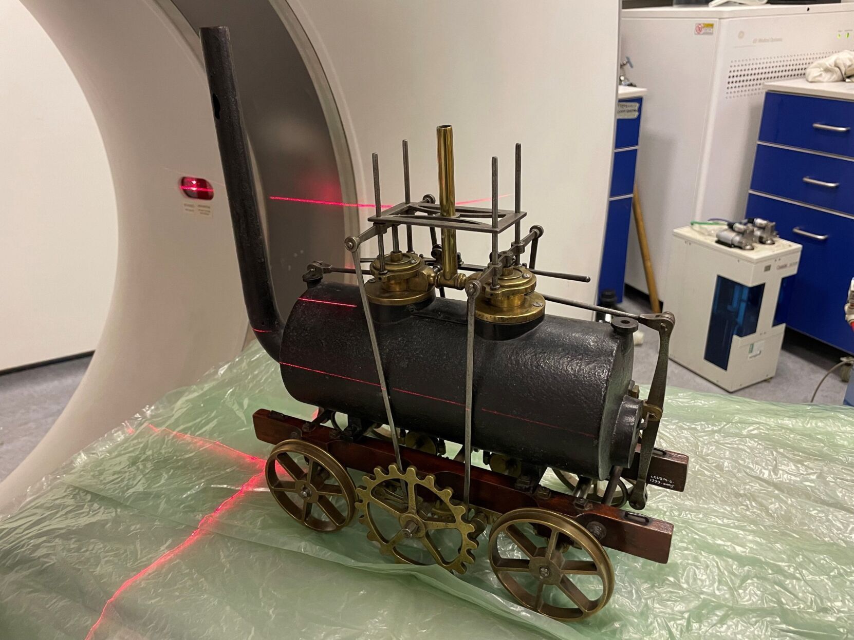 3D Scans Reveal Inner Workings Of World’s Oldest Model Train | Plus ...