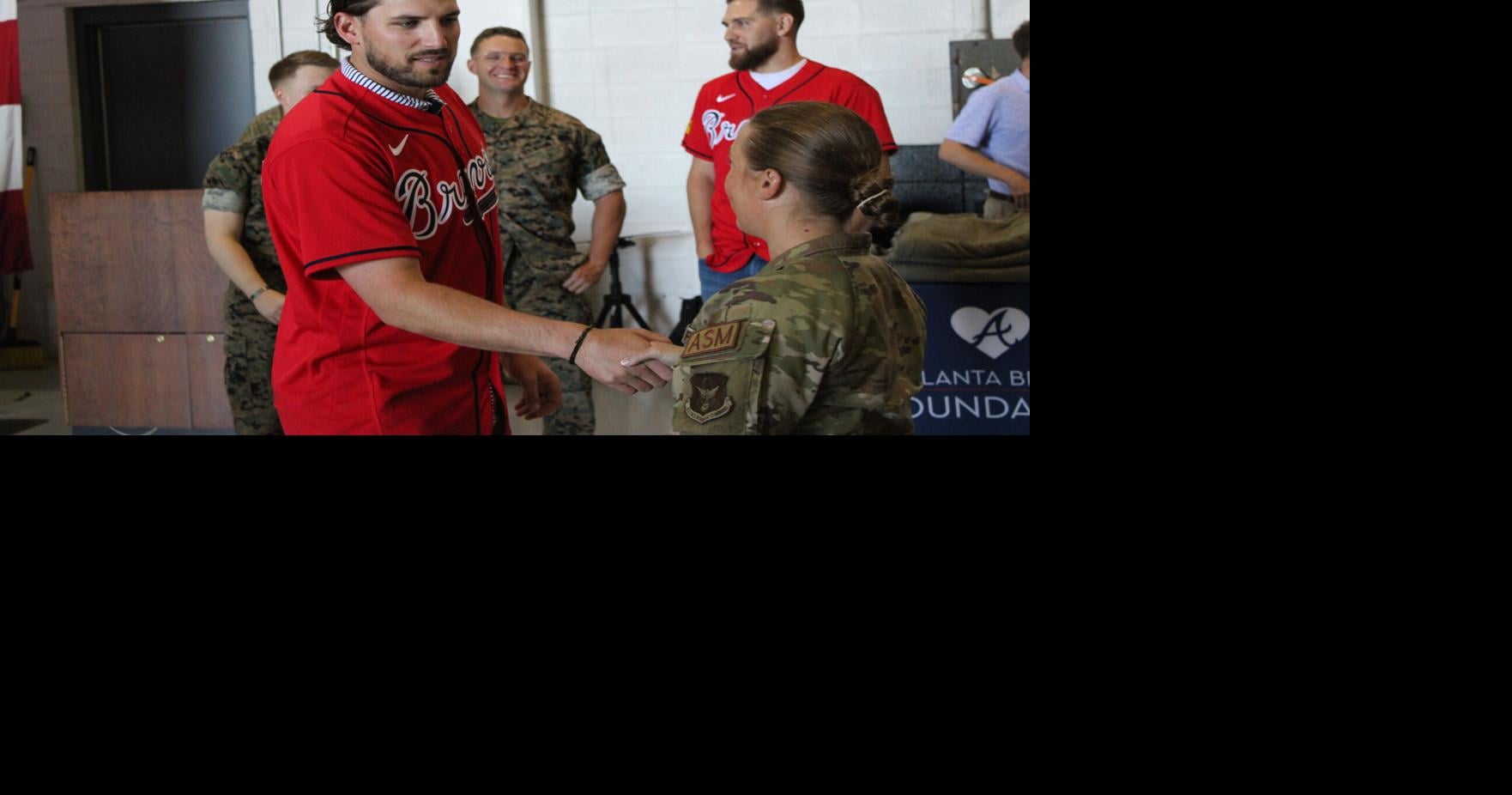 Braves stars surprise Dobbins airmen with lunch, thanks for service