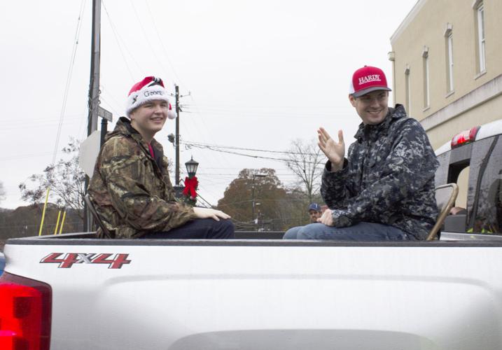 Paulding County Christmas Parade 2022 Photos: Dallas Christmas Parade Features Floats, Dancers, 'American Idol'  Finalist | Community | Mdjonline.com