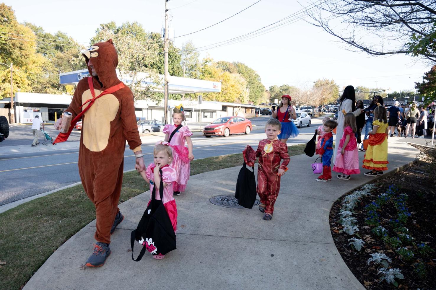 PHOTOS Kids Enjoy Kennesaw Candy Crawl Local News