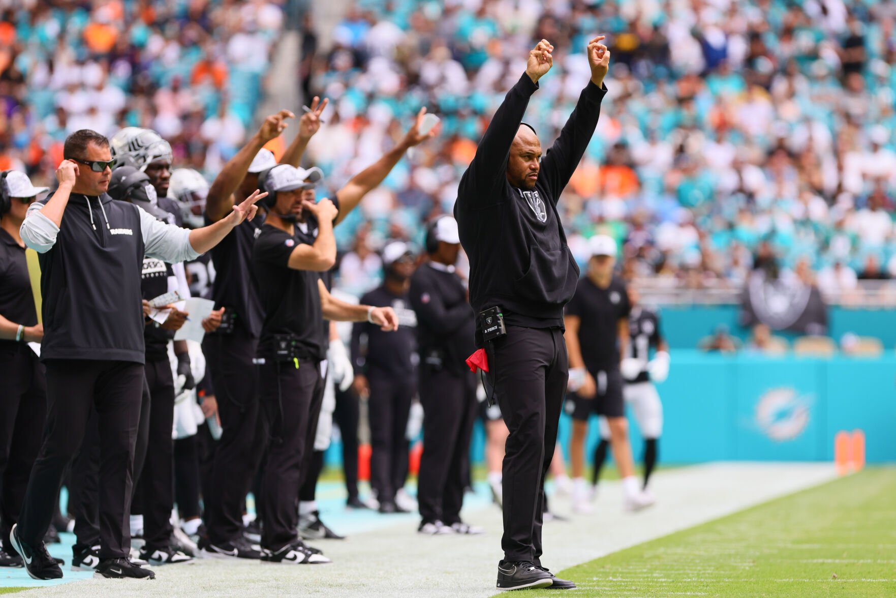 NFL: Las Vegas Raiders At Miami Dolphins | Fieldlevel | Mdjonline.com