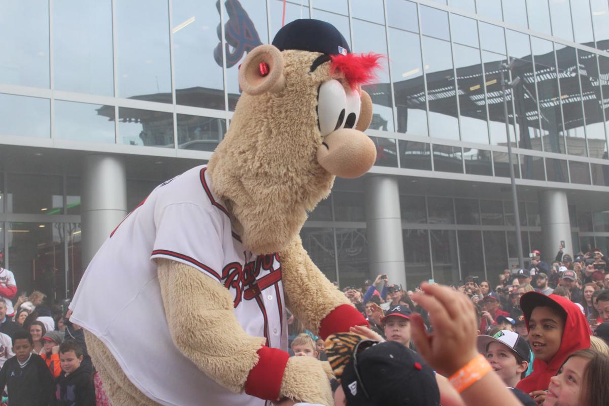 Atlanta Braves reveal new mascot, Blooper News