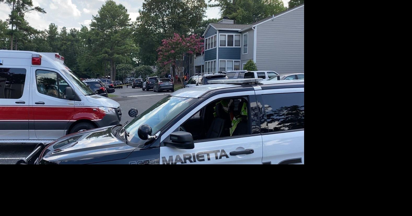 Police looking for armed robbery suspects after SWAT call at Franklin ...