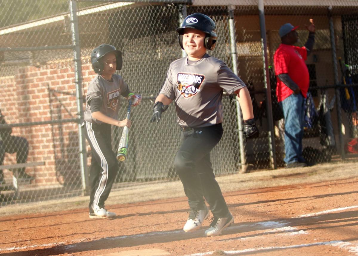 Local Youth Enjoy Some Fun On Baseball Field Georgia News
