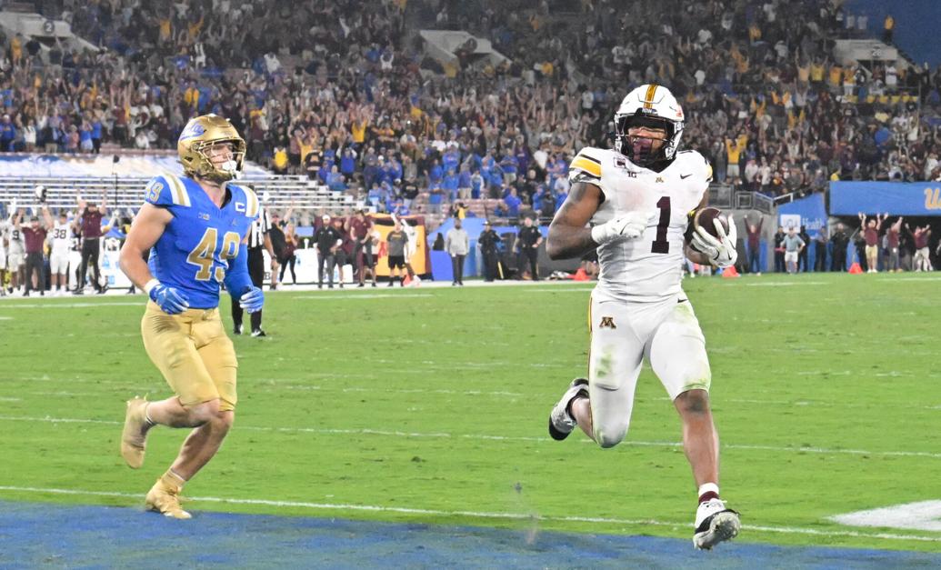 NCAA Football Minnesota at UCLA Fieldlevel