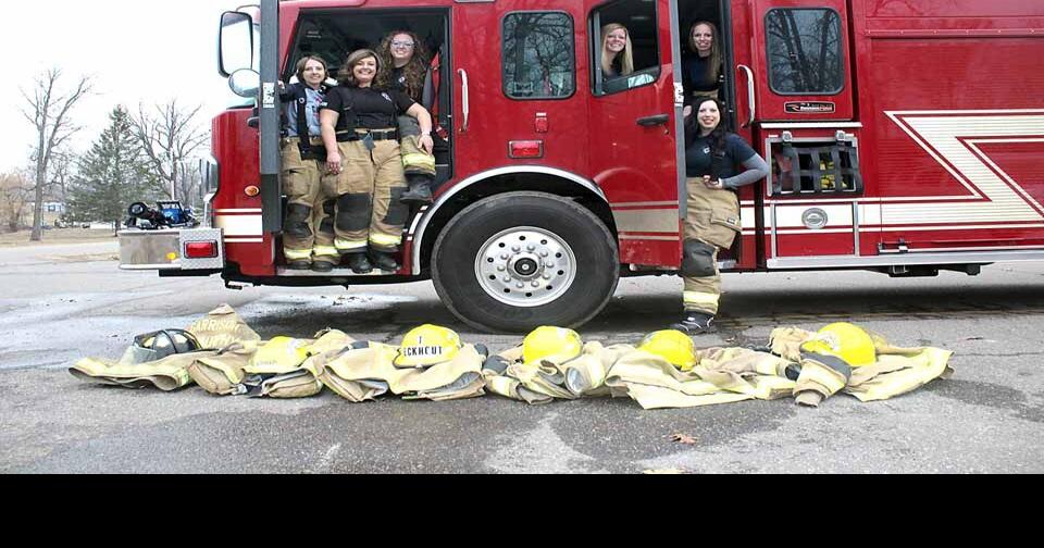 Christmas Train Of Fire Trucks New Jersey Nov 25 2022 Women Of The Garrison Fire Department | Features | Messagemedia.co