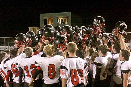 Aitkin stuns Pine City on the football field | Schools | messagemedia.co