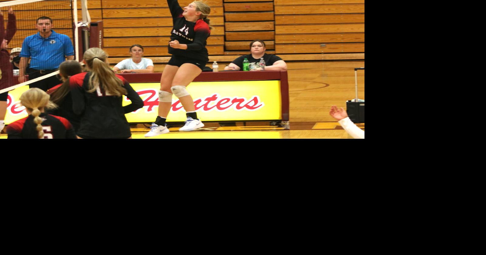 Gobblers sweep Hunters for first win