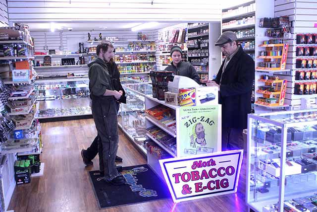 e cigarettes store Mode d'Emploi Vaporesso LUXE XR MAX : Guide Complet pour Utilisation et  Réglages main image 1