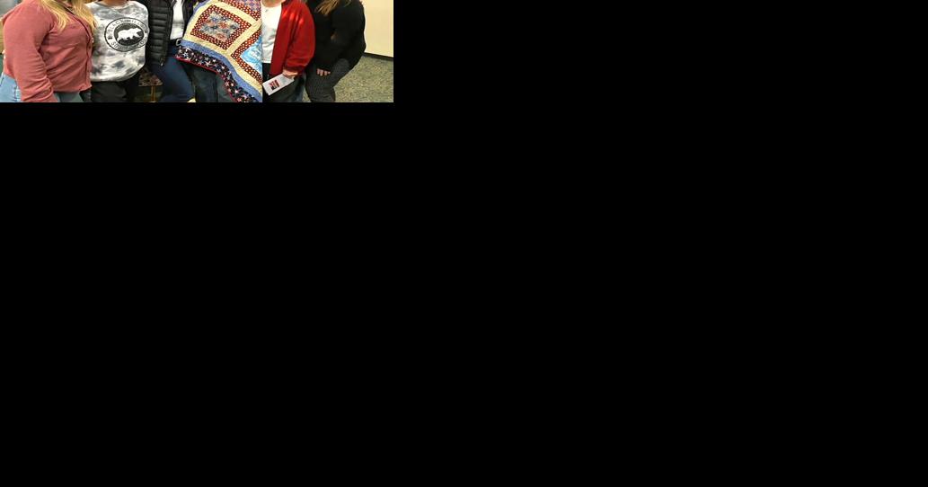 Former Aitkin wrestling coach receives Quilt of Valor - Vimarsana News