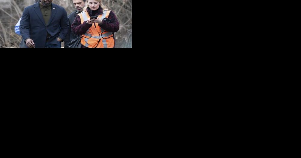 EPA takes charge of cleanup in toxic train derailment - Vimarsana News