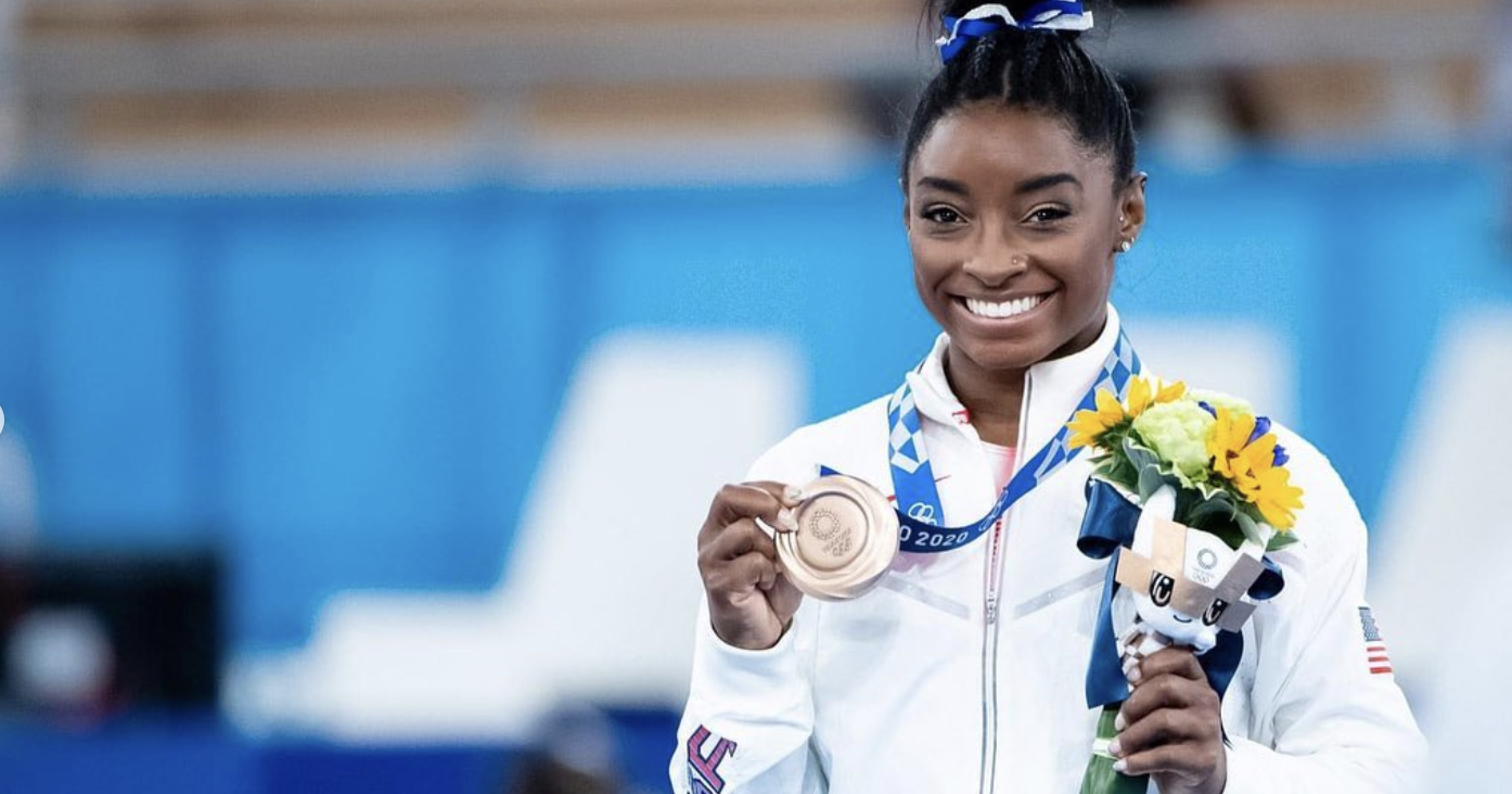 Simone Biles returns to Olympic spotlight - Vimarsana News